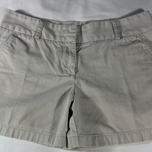 J. Crew womens stone khaki basic flat front 4.5" inseam chino shorts - size 6